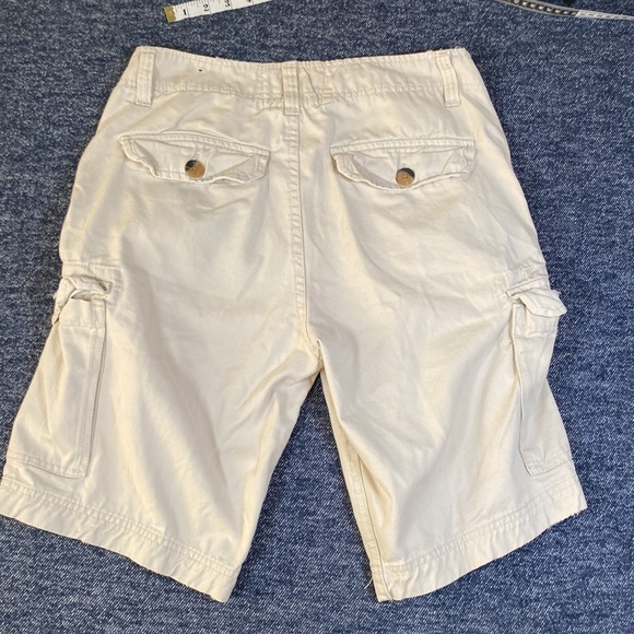 Bluenotes Men’s Classic Cargo Distressed Cream Coloured Shorts (Size 32) - Picture 2 of 7